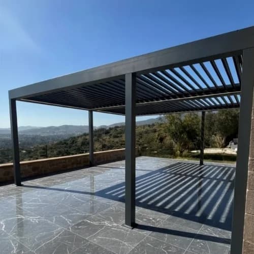 Terasta bioklimatik pergola uygulaması, proje görünümü 3